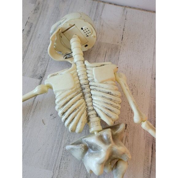 Spearhead 1994 AS IS skeleton hanging Halloween prop decor - Picture 12 of 15